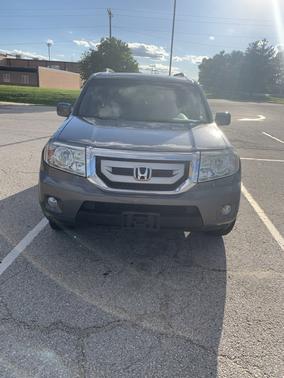 Gray 2011 Honda Pilot Touring