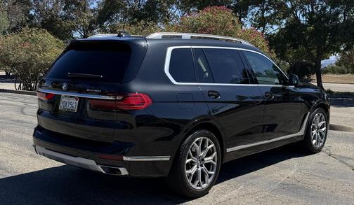 Black 2022 BMW X7 xDrive40i