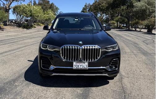 Black 2022 BMW X7 xDrive40i