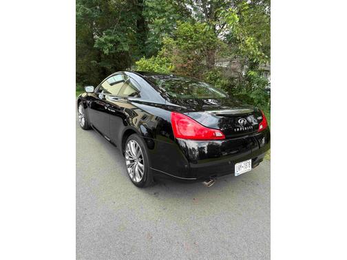 2013 INFINITI G37 x