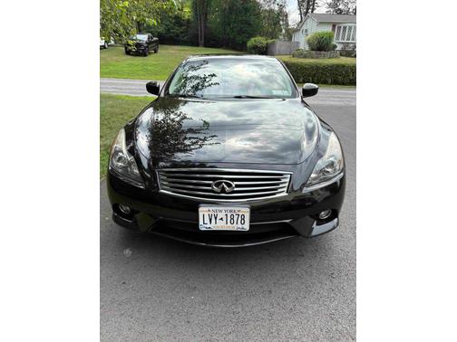 2013 INFINITI G37 x