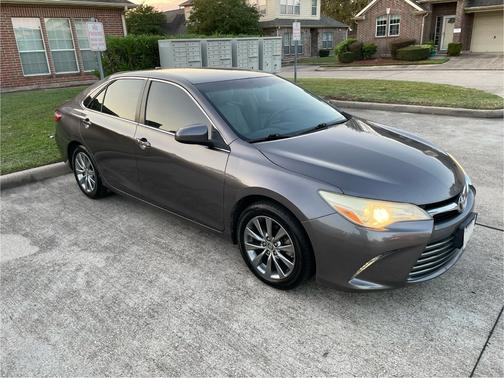 2016 Toyota Camry XLE