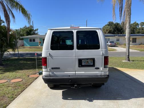 2010 Ford E250 Base
