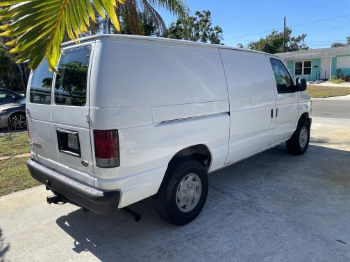 2010 Ford E250 Base