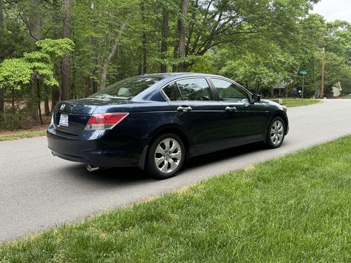 Blue 2010 Honda Accord EX-L