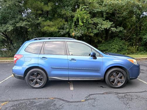 Blue 2015 Subaru Forester 2.5i Premium