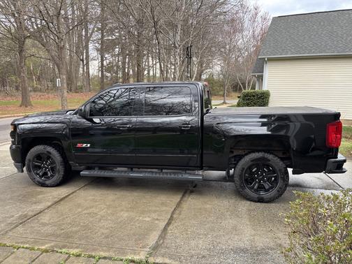 2017 Chevrolet Silverado 1500 2LZ