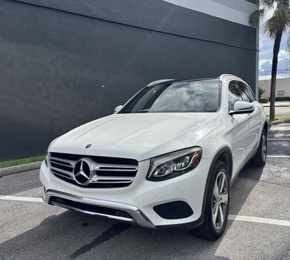 White 2019 Mercedes-Benz GLC 300 Base