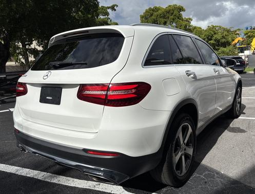 White 2019 Mercedes-Benz GLC 300 Base