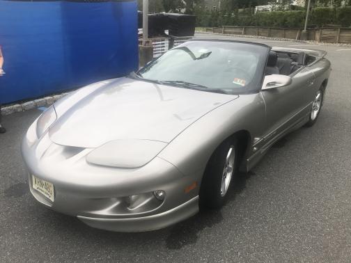 Photo 3 of 25 of 2002 Pontiac Bonneville SSEi