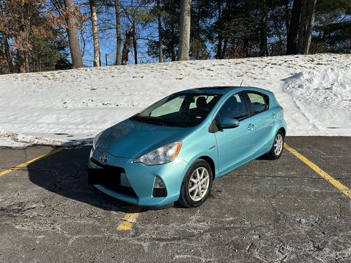 2013 Toyota Prius c Two
