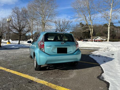 2013 Toyota Prius c Two