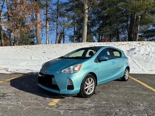 2013 Toyota Prius c Two