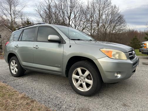 Gray 2007 Toyota RAV4 Limited