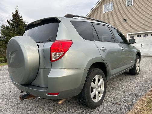Gray 2007 Toyota RAV4 Limited