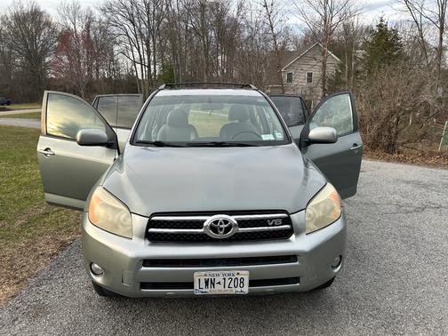 Gray 2007 Toyota RAV4 Limited
