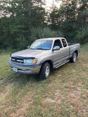 Gray 2001 Toyota Tundra SR5