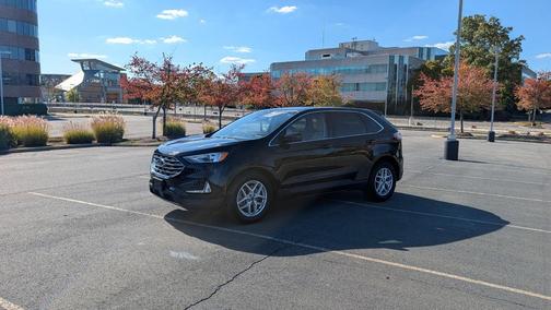 Black 2021 Ford Edge SEL