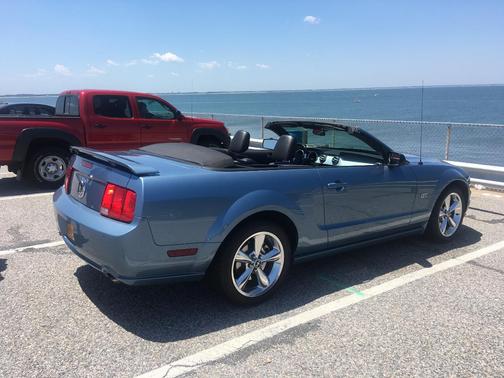 Blue 2006 Ford Mustang GT