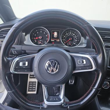 2017 Volkswagen Golf GTI Sport 4-Door