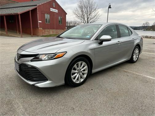 Silver 2019 Toyota Camry LE