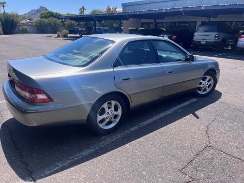 2001 Lexus ES 300 Base