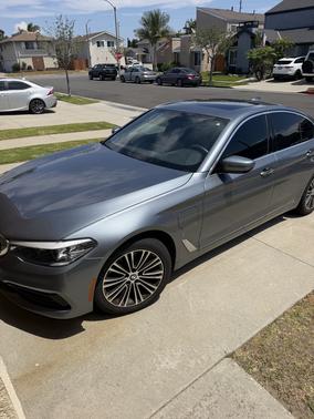 Gray 2018 BMW 530e iPerformance