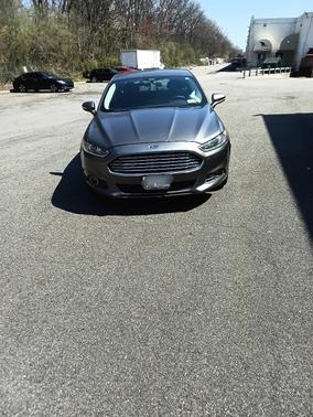 2013 Ford Fusion SE