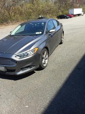 2013 Ford Fusion SE