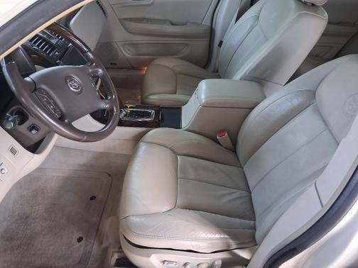 Beige 2011 Cadillac DTS Premium Collection