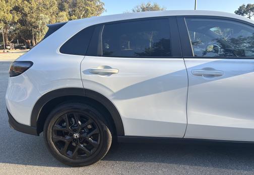 White 2024 Honda HR-V Sport