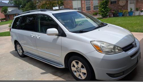 2004 Toyota Sienna XLE