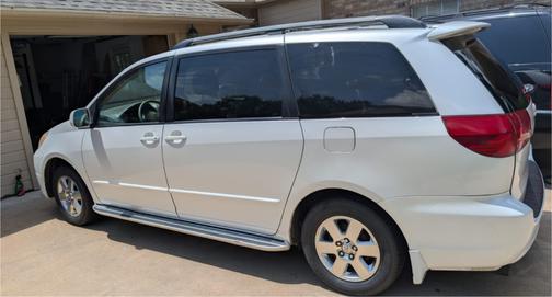 2004 Toyota Sienna XLE