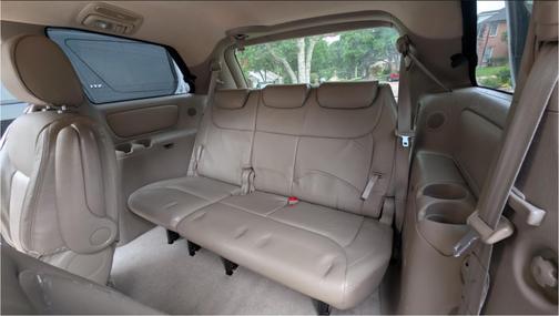 2004 Toyota Sienna XLE