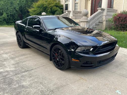 Black 2014 Ford Mustang GT Premium