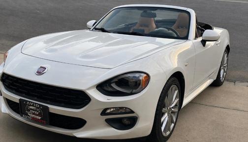 White 2017 FIAT 124 Spider Lusso