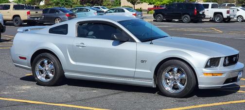 Silver 2005 Ford Mustang GT