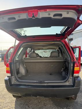 Red 2001 Ford Escape XLS