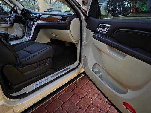 2012 Cadillac Escalade Hybrid Platinum Edition