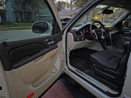 2012 Cadillac Escalade Hybrid Platinum Edition