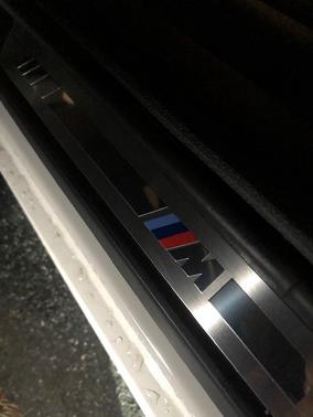 Photo 4 of 9 of 2021 BMW 330 i xDrive