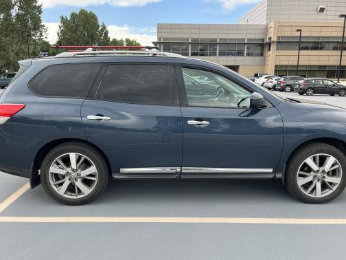 2013 Nissan Pathfinder Platinum