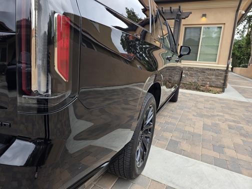 2023 Cadillac Escalade ESV Sport Platinum