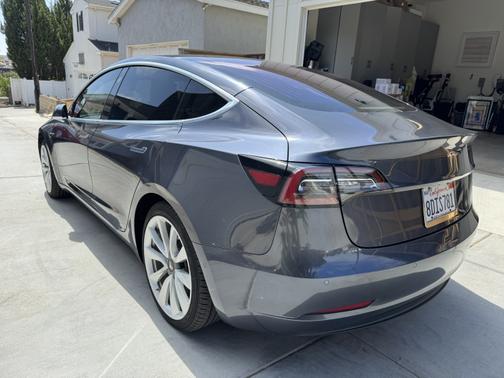 2018 Tesla Model 3 Long Range