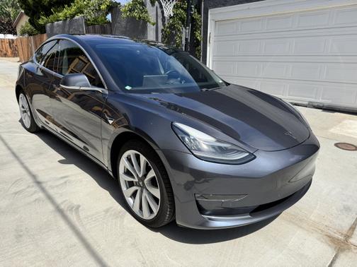 2018 Tesla Model 3 Long Range