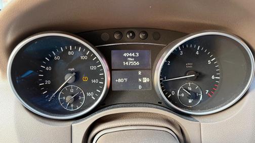 Beige 2009 Mercedes-Benz M-Class ML 350 4MATIC