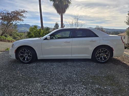 2016 Chrysler 300 S