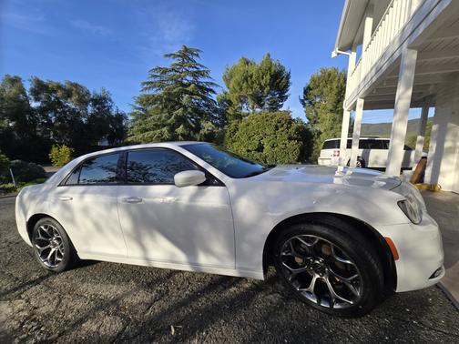 2016 Chrysler 300 S