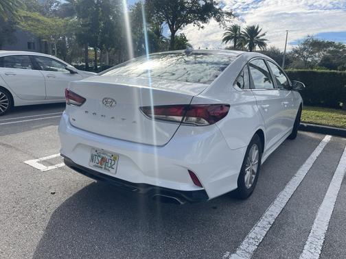 2018 Hyundai SONATA SE