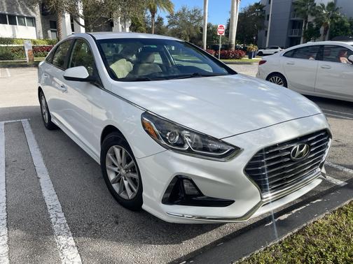 2018 Hyundai SONATA SE
